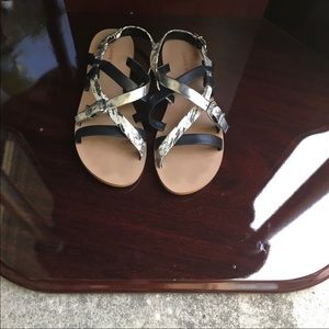 Adorable Gianni bini sandals